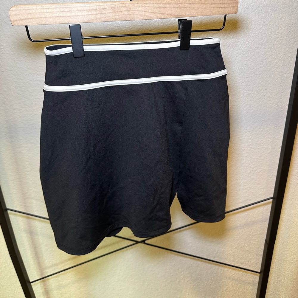 Gilly hicks black tennis skirt with shorts